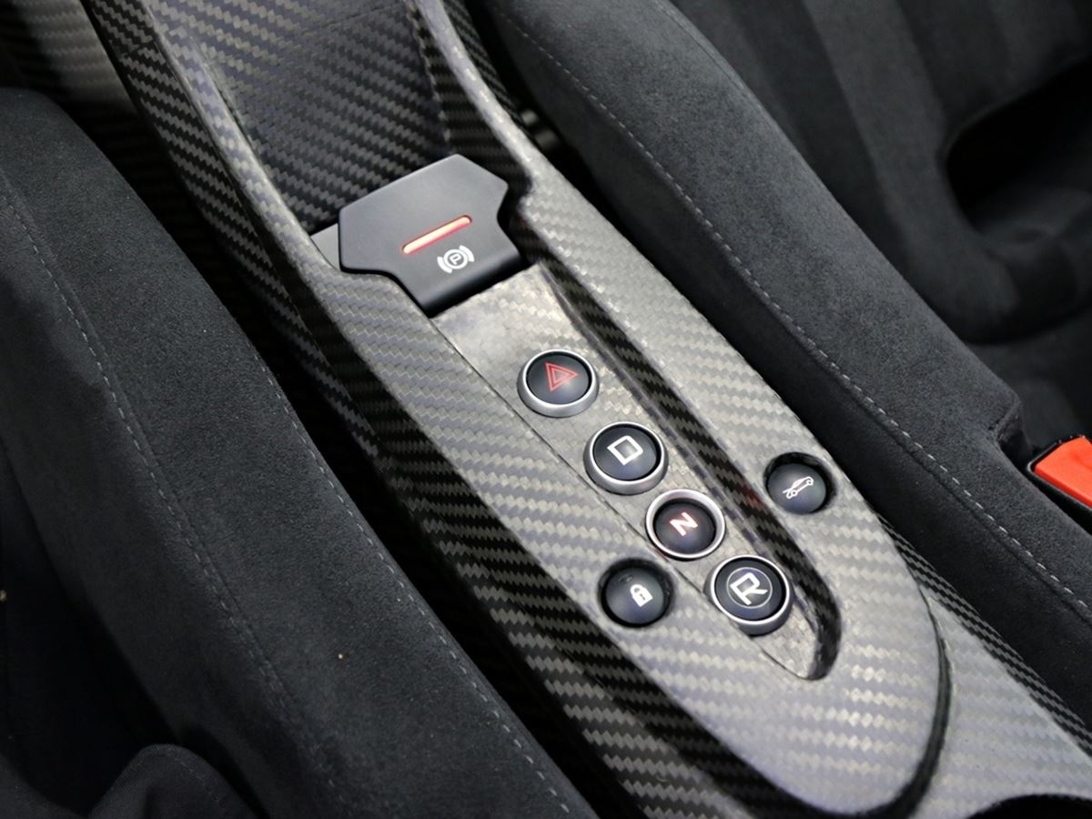 2014 McLaren P1, 9/20
