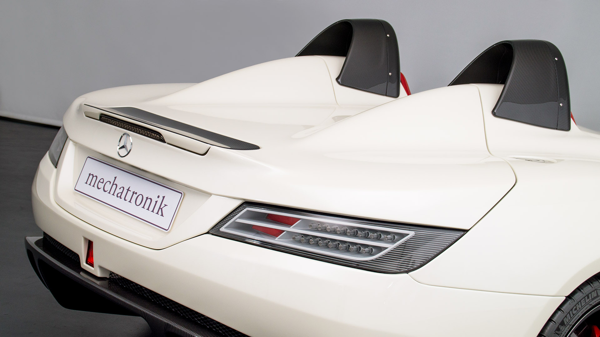 2009 MERCEDES-BENZ SLR MCLAREN STIRLING MOSS, 7/14