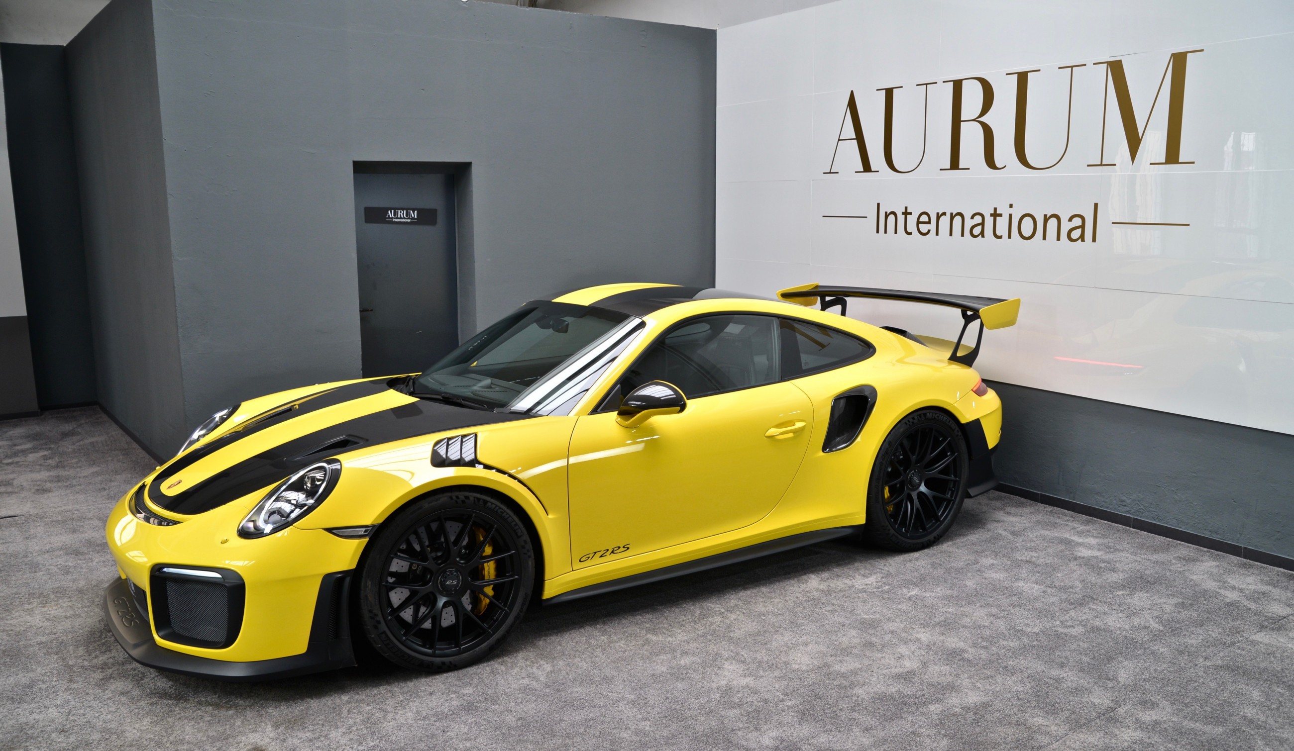2020 Porsche 911 GT2 RS WEISSACH PACKAGE