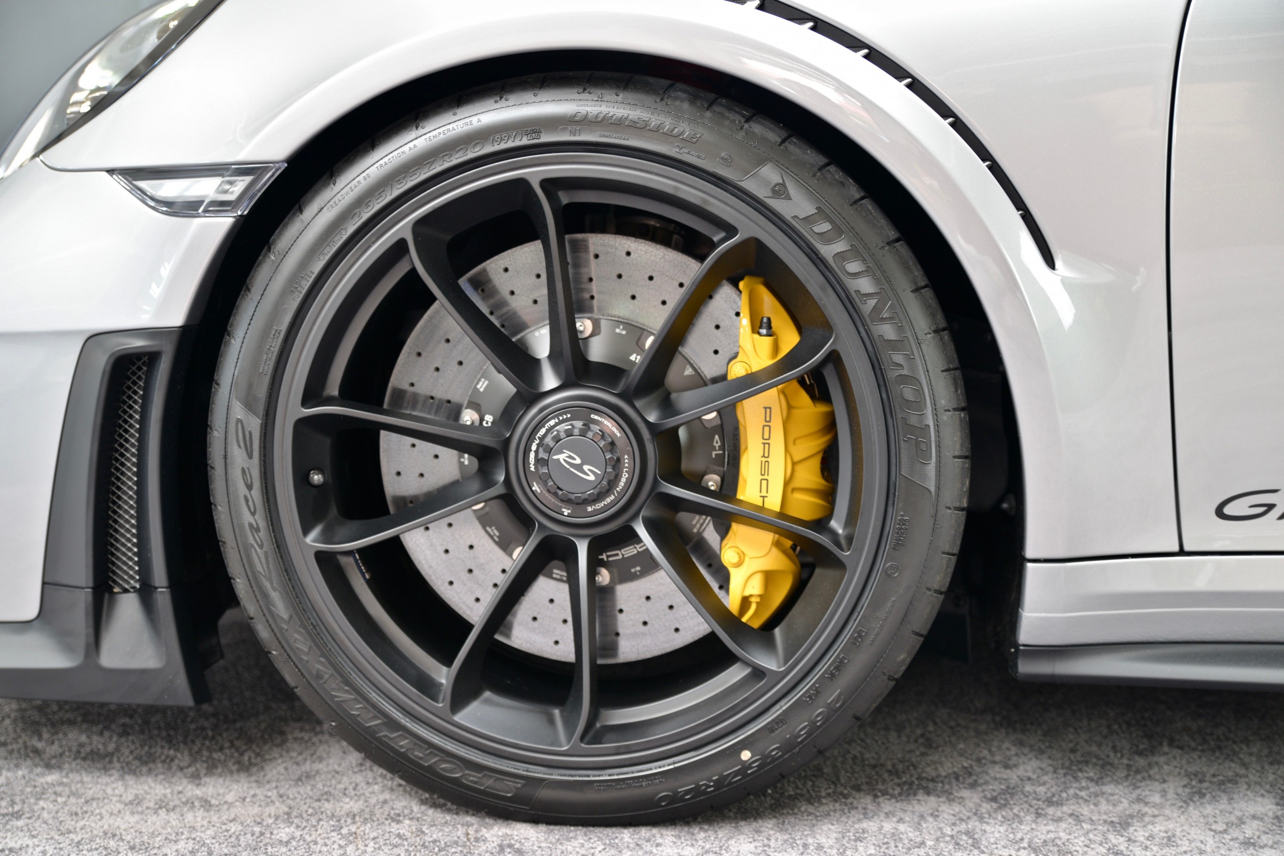 2020 Porsche 911 GT2 RS WEISSACH PACKAGE, 7/20