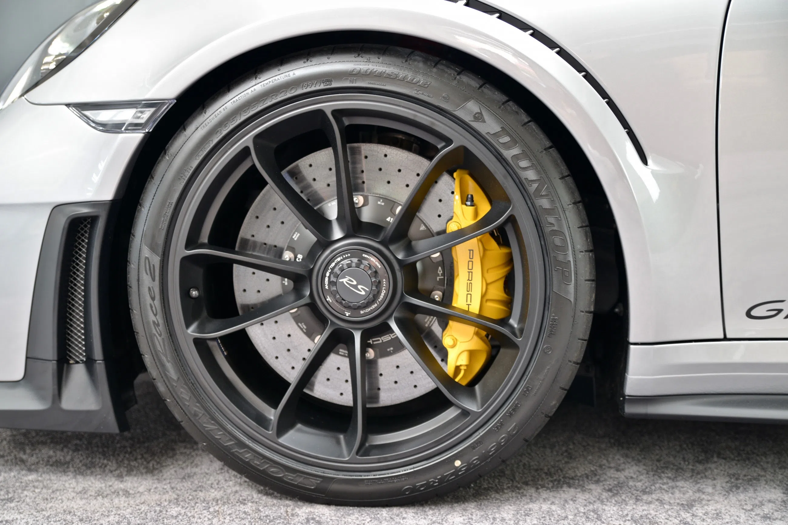 2020 Porsche 911 GT2 RS WEISSACH PACKAGE wheel