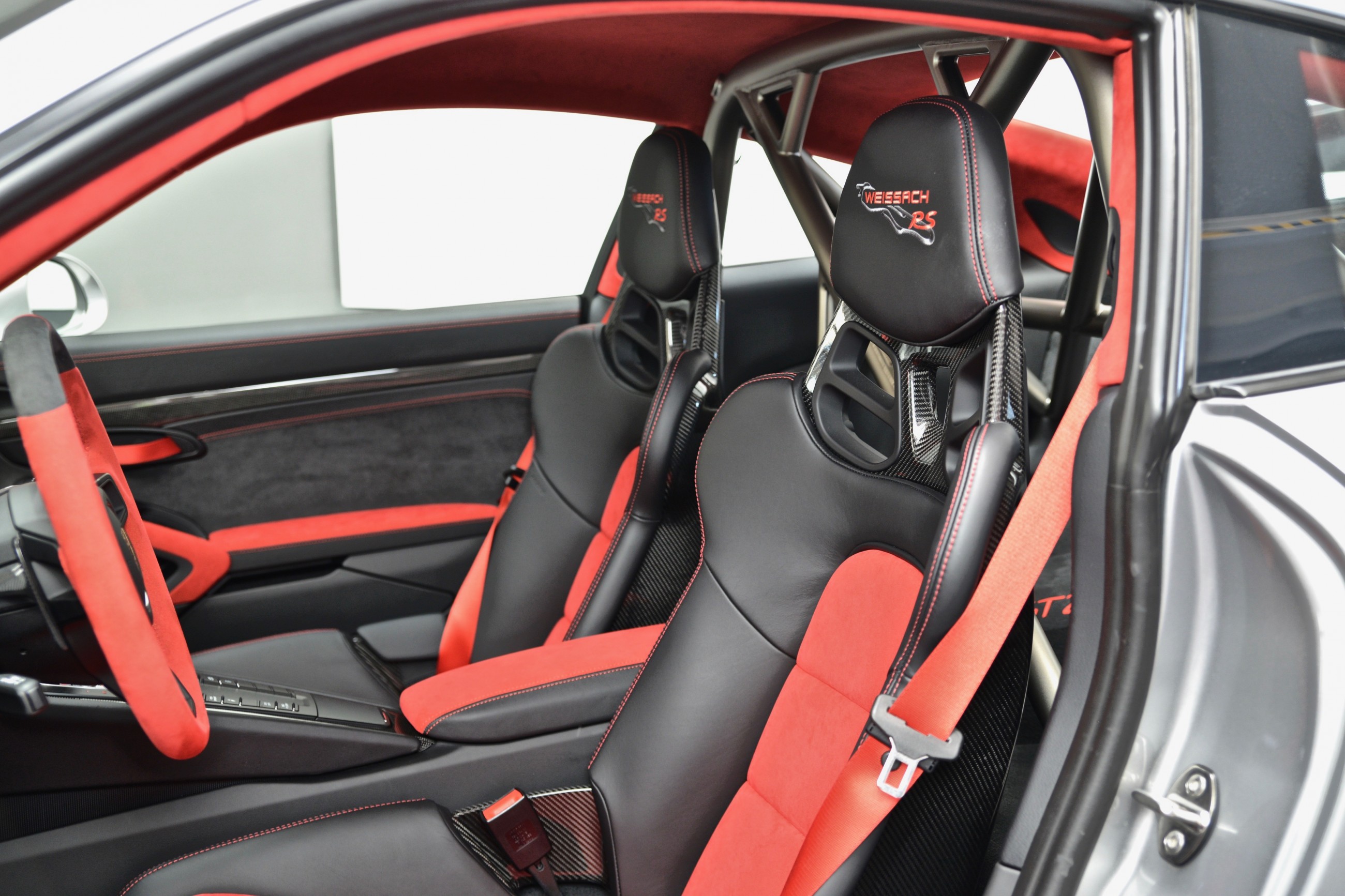2020 Porsche 911 GT2 RS WEISSACH PACKAGE, 9/20
