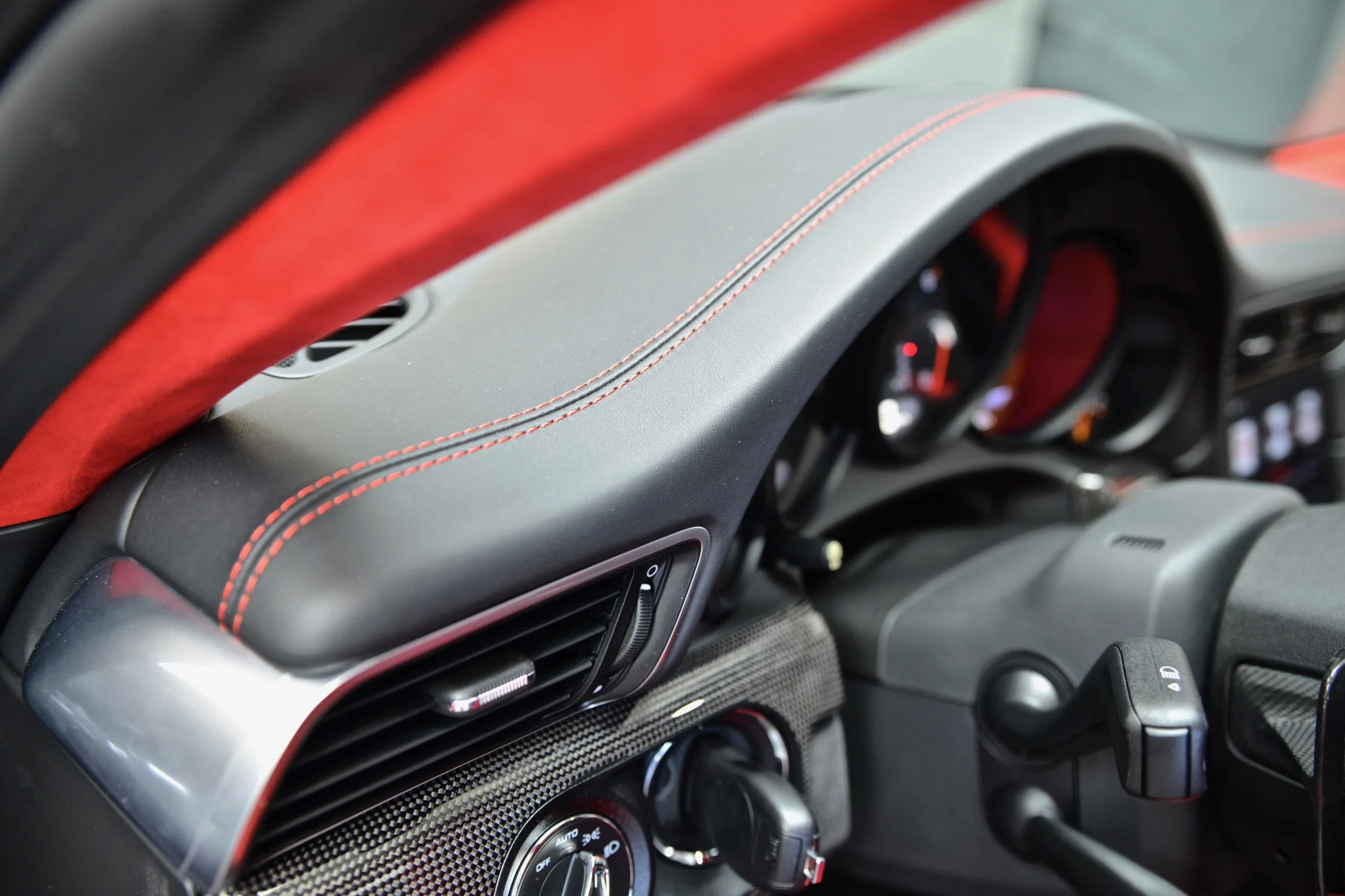 2020 Porsche 911 GT2 RS WEISSACH PACKAGE interior, Black