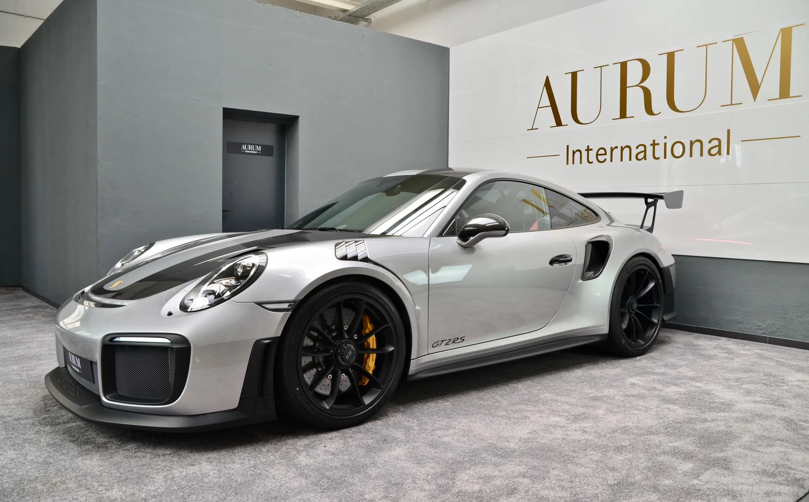2020 Porsche 911GT2 RS WEISSACH PACKAGE