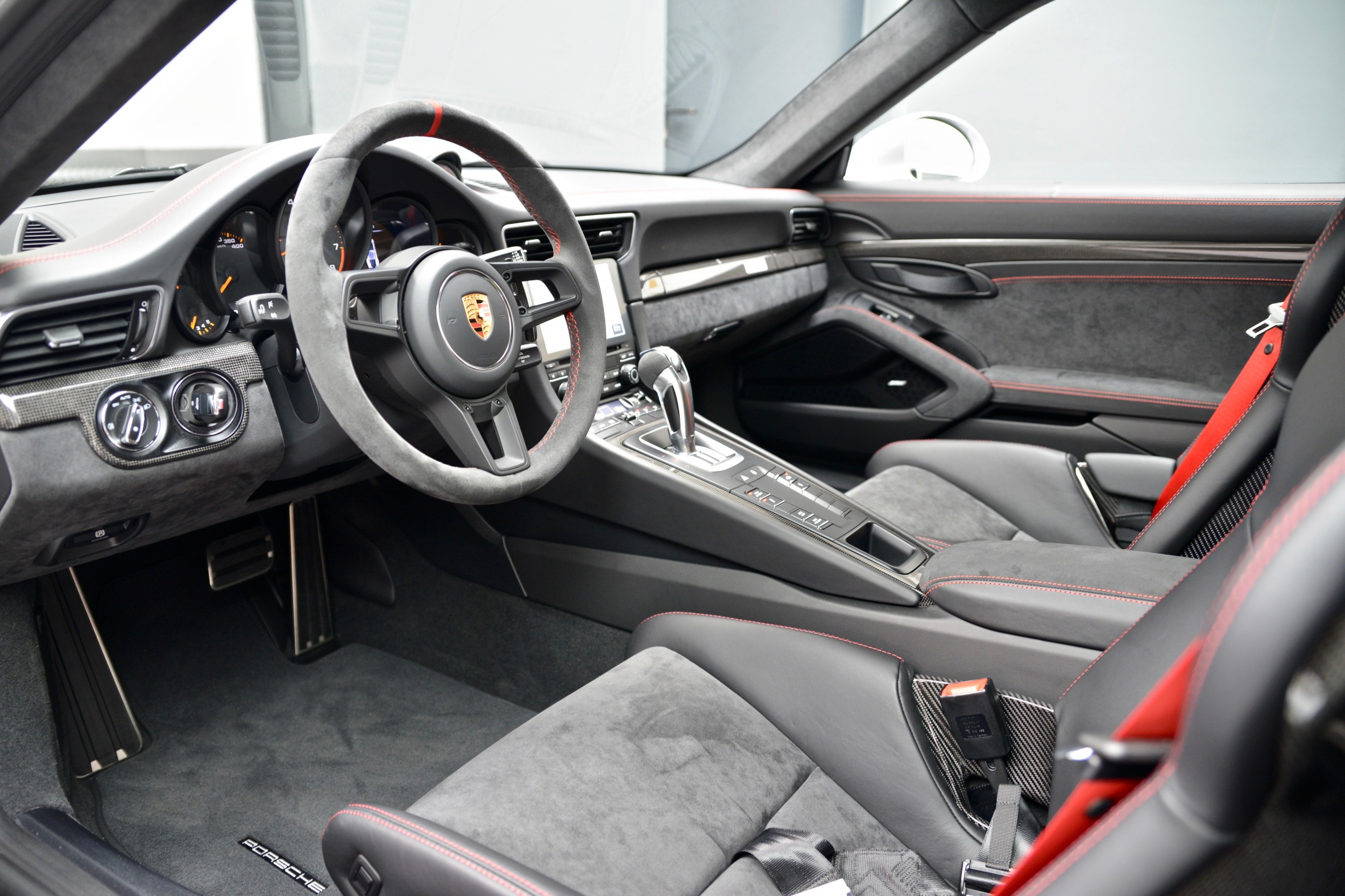 2020 Porsche 911GT2 RS WEISSACH PACKAGE, 16/20