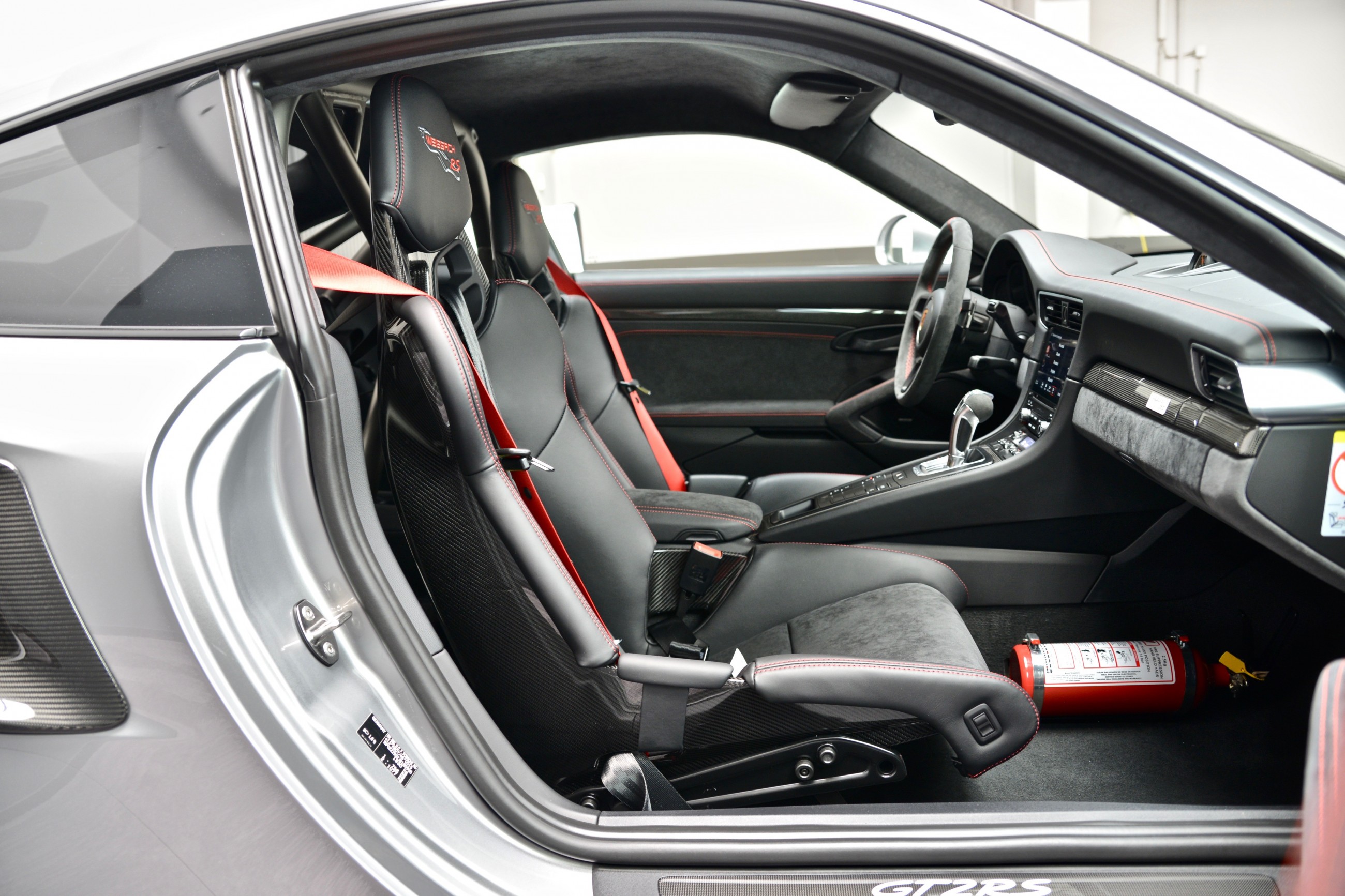 2020 Porsche 911GT2 RS WEISSACH PACKAGE, 17/20