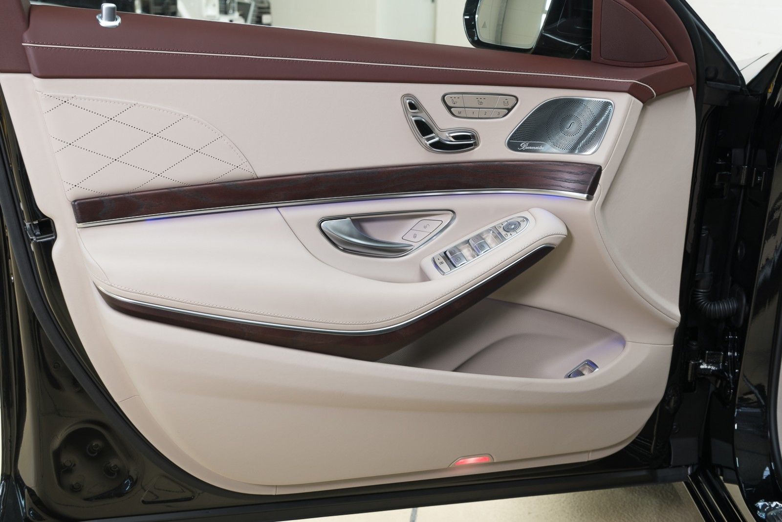 2018 Mercedes-Maybach S560 4Matic, 8/20