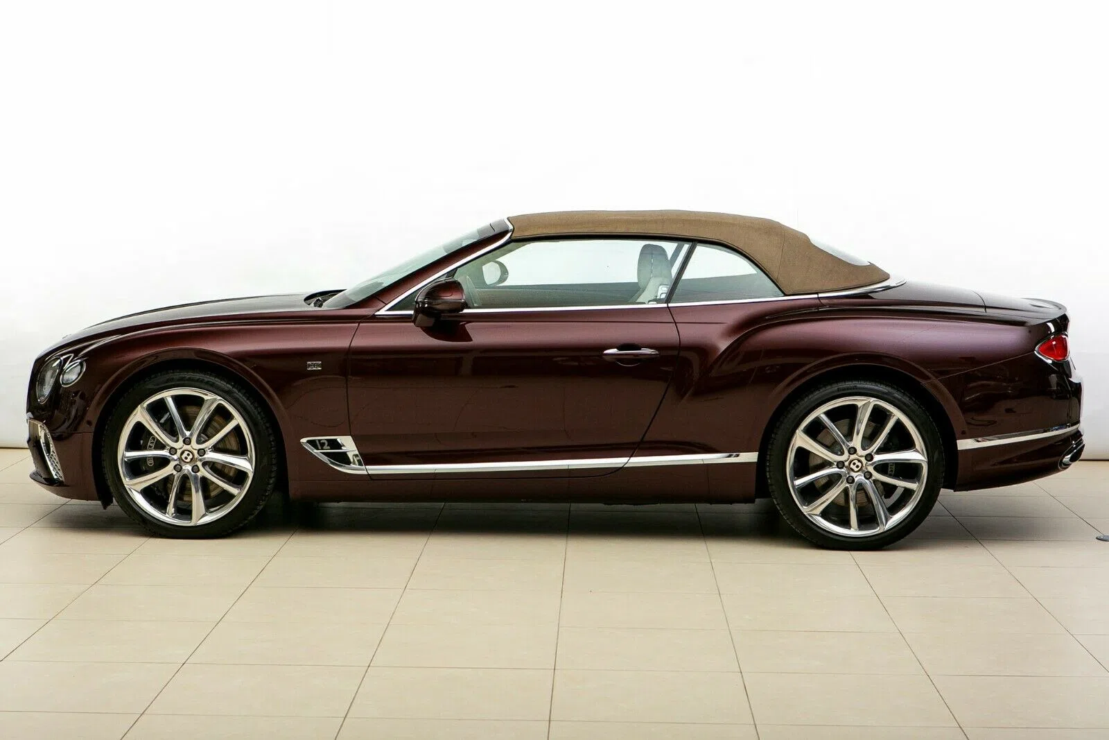 2019 Bentley Continental GTC 6.0 W12 1st Edition, exterior, Cricket Ball