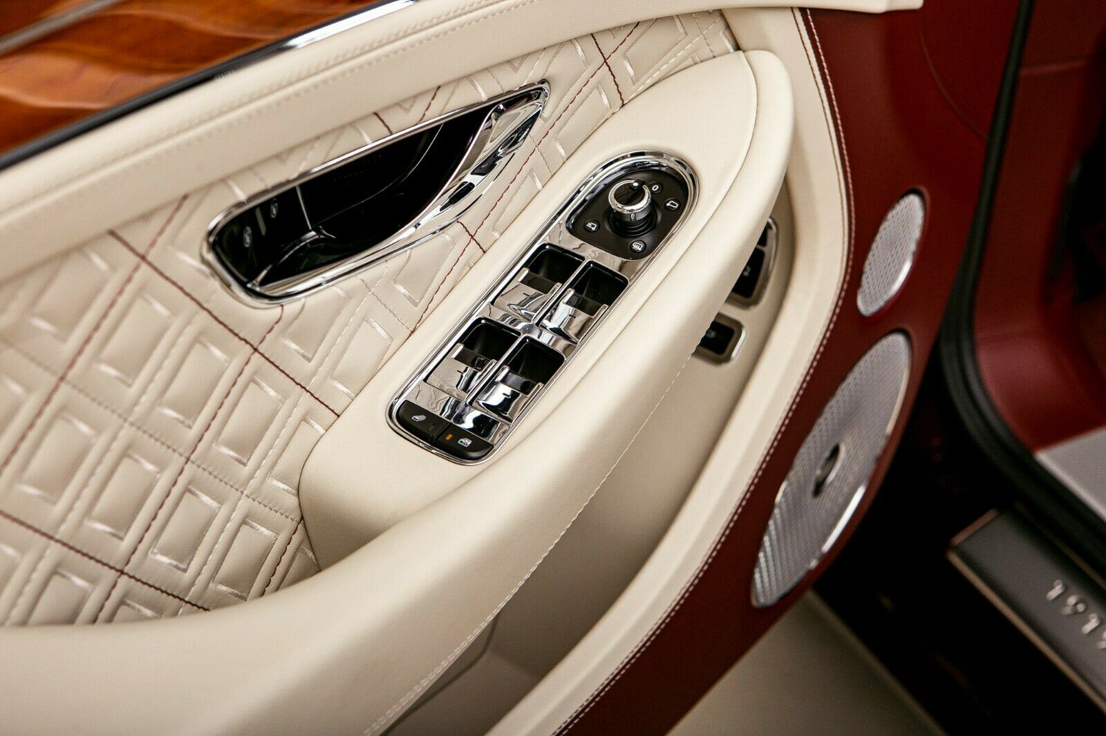 2019 Bentley Continental GTC 6.0 W12 1st Edition, 15/17