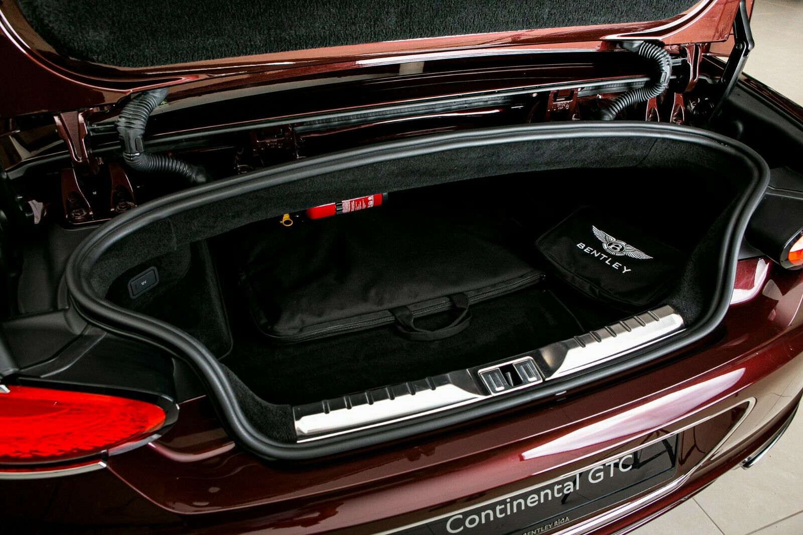 2019 Bentley Continental GTC 6.0 W12 1st Edition, 16/17