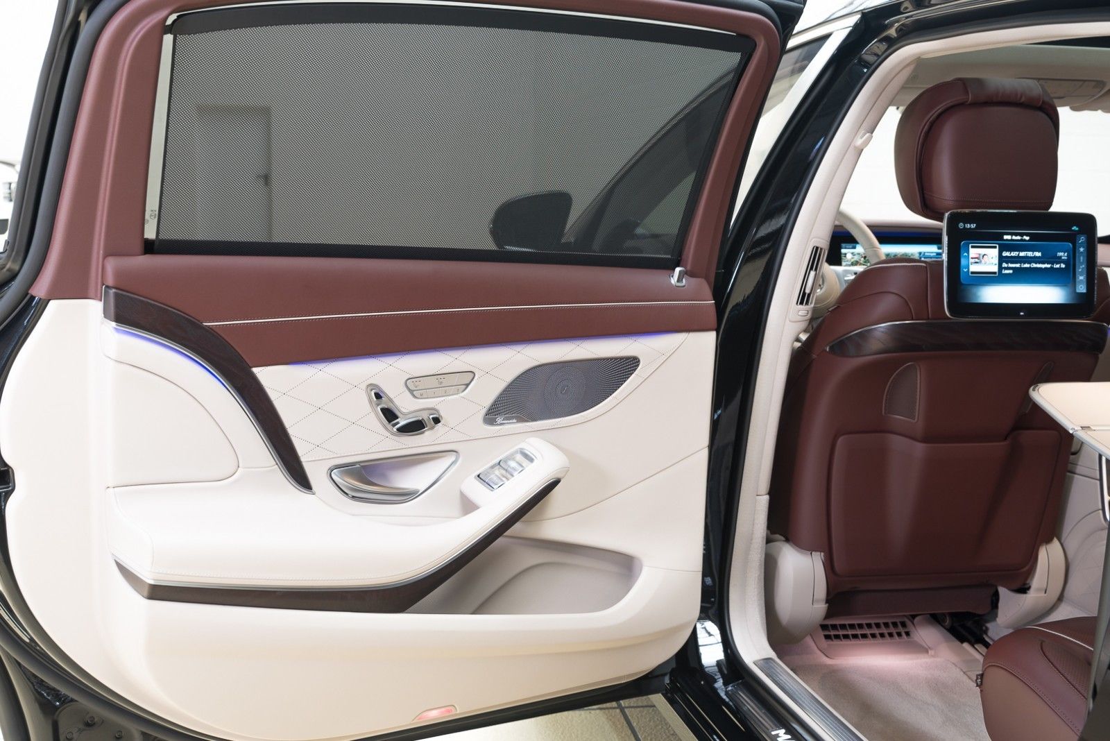 2018 Mercedes-Maybach S560 4Matic, 10/20