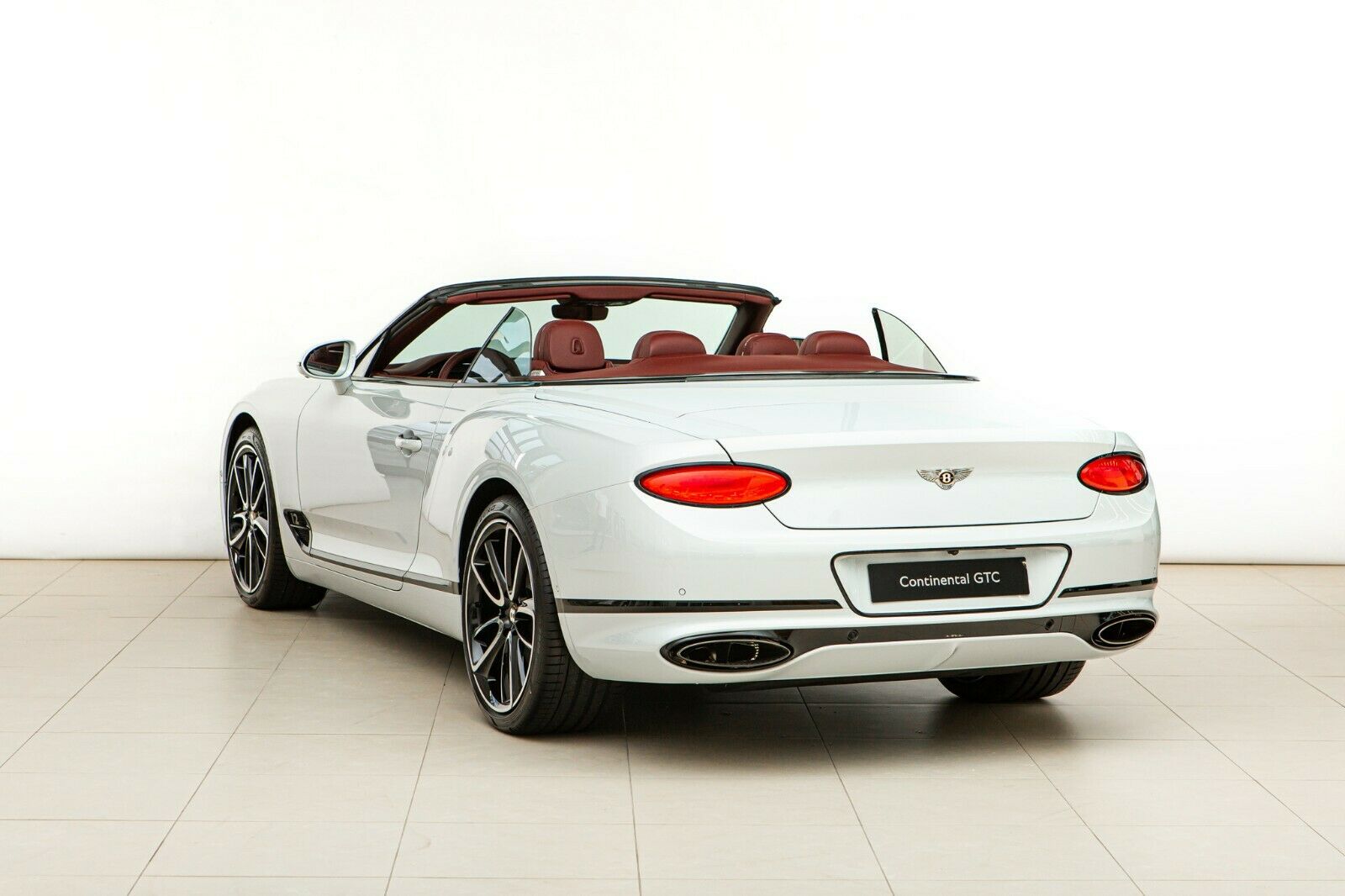 2020 Bentley Continental GTC, 15/17