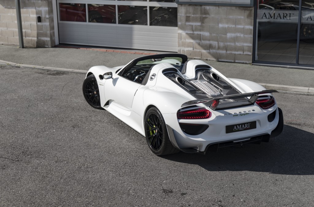 2015 Porsche 918 Spyder, 2/20