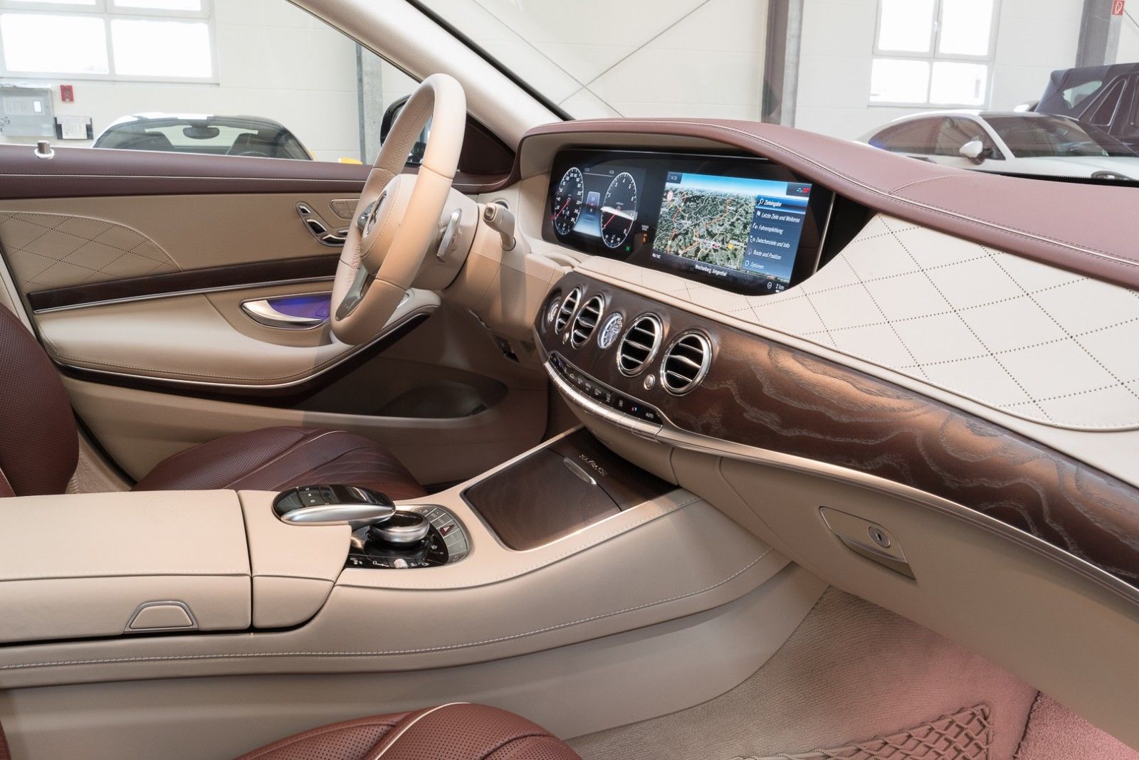 2018 Mercedes-Maybach S560 4Matic, 18/20