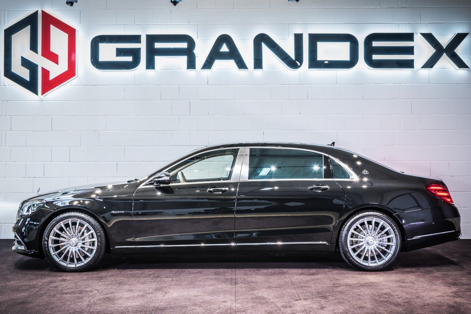 2018 Mercedes-Maybach S560 4Matic, 20/20