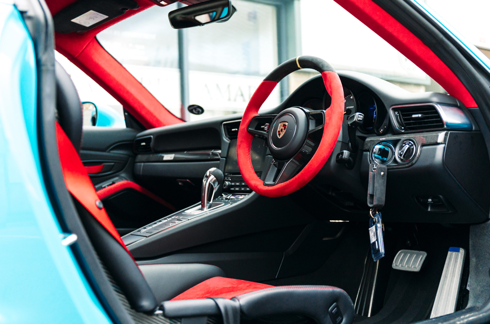 2018 Porsche 911 GT2 RS WEISSACH PACKAGE, 19/20