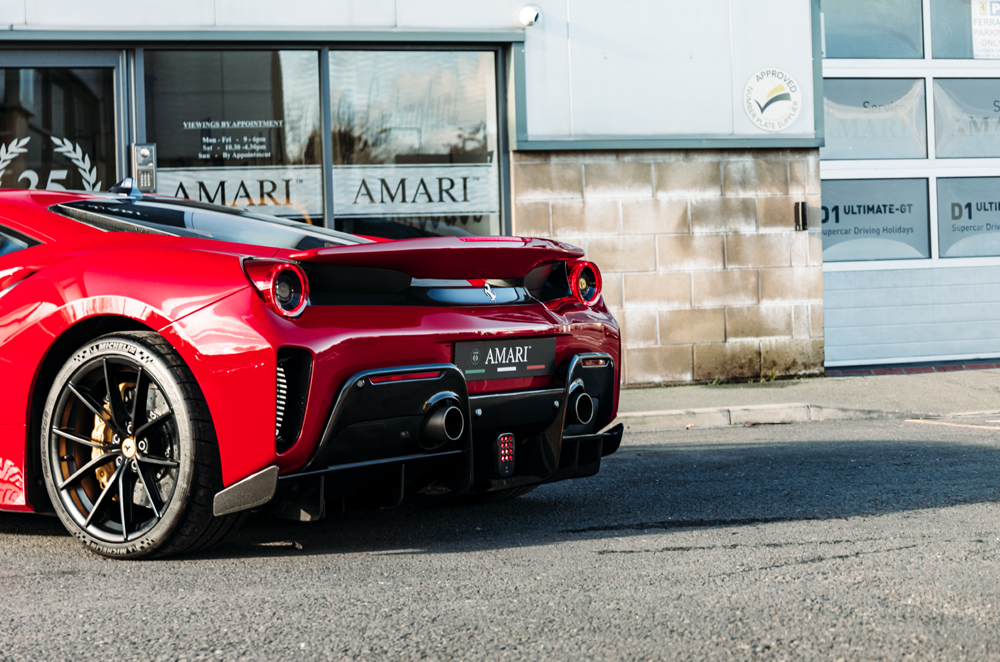 2019 Ferrari 488 Pista, 13/19