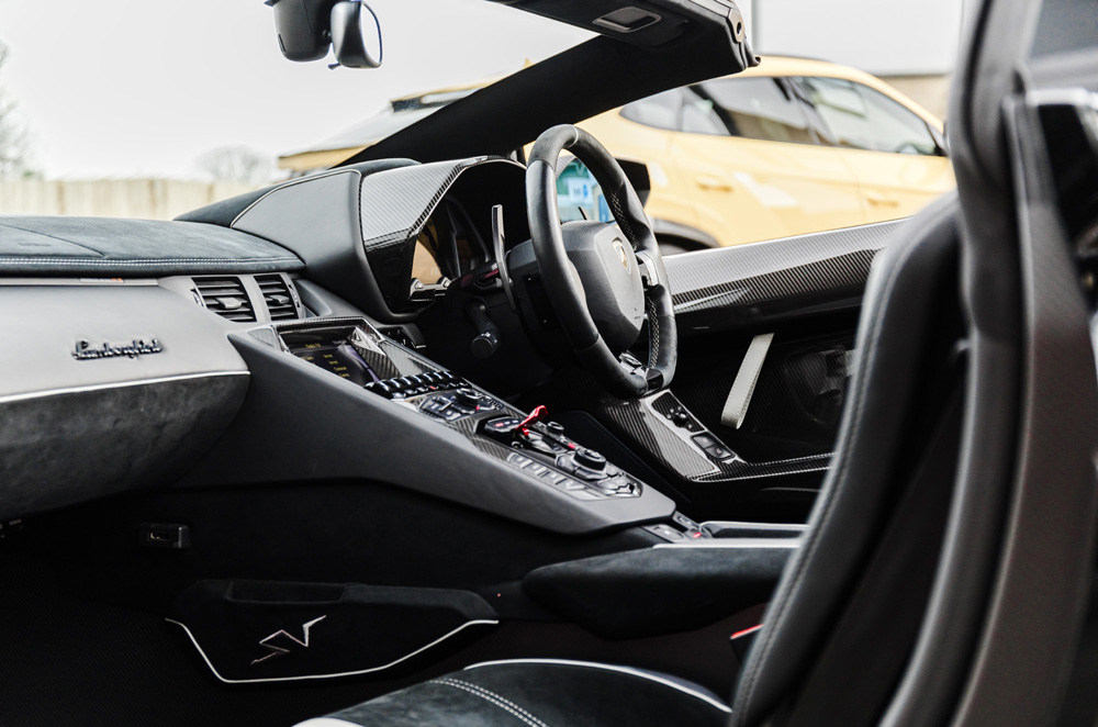 2016 LAMBORGHINI AVENTADOR CONVERTIBLE 6.5 LP 750-4 SUPERVELOCE ROADSTER, 5/20