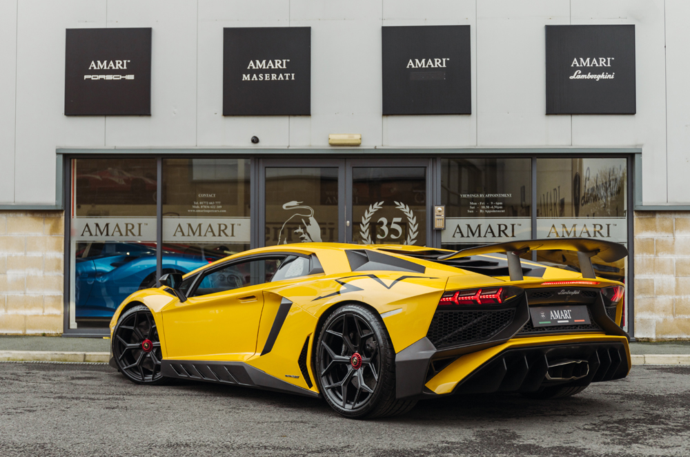 2016 LAMBORGHINI AVENTADOR 750-4 SUPERVELOCE, 2/19