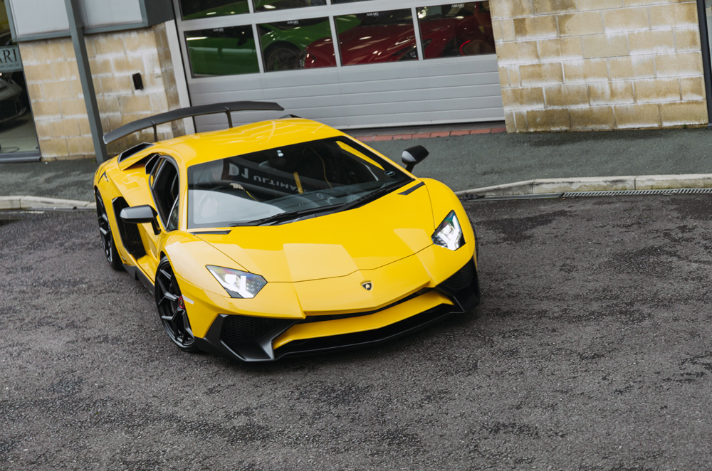 2016 LAMBORGHINI AVENTADOR 750-4 SUPERVELOCE, 9/19