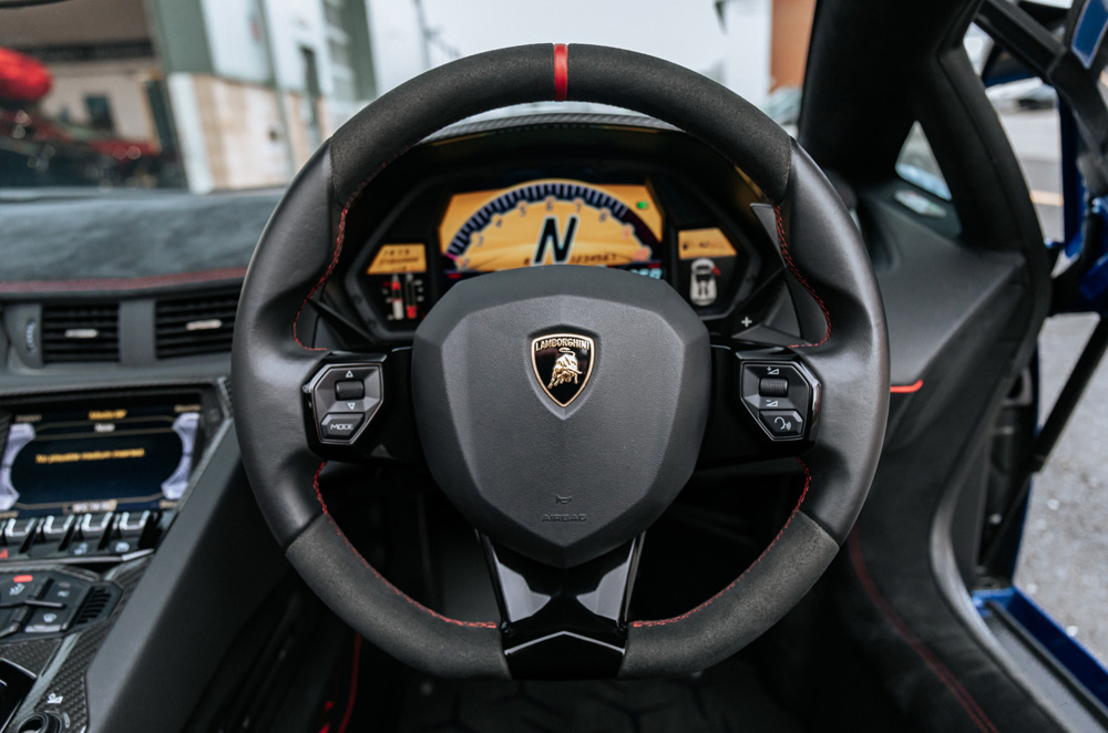 2017 LAMBORGHINI AVENTADOR CONVERTIBLE  LP 750-4 SUPERVELOCE ROADSTER, 18/20