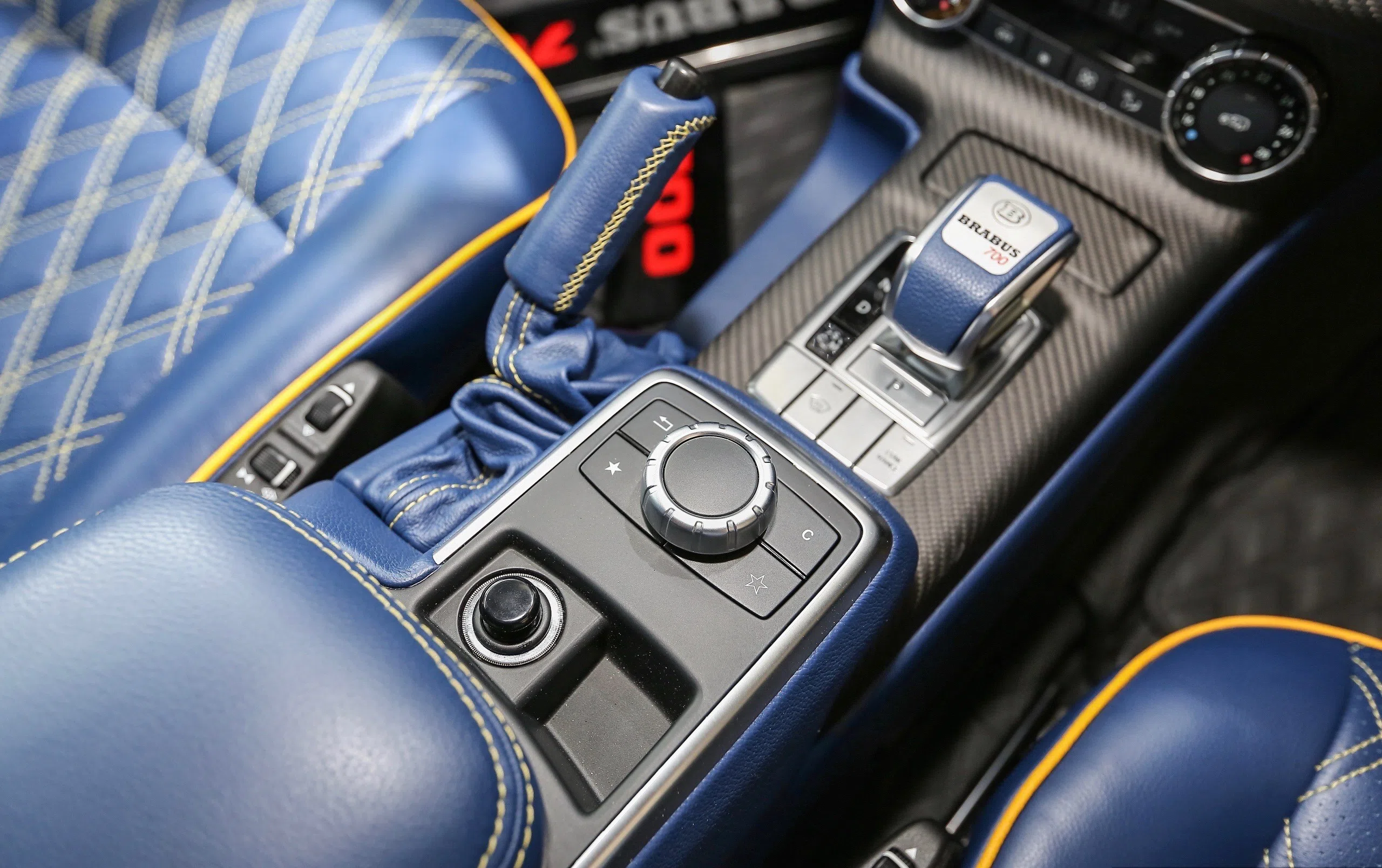 BRABUS G 700 6x6 interior, center console, Blue-Yellow