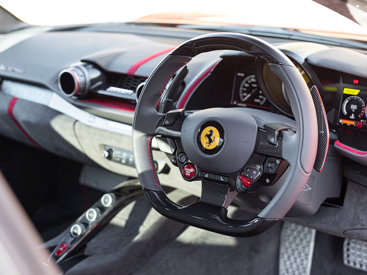 2019 Ferrari 812 Superfast, 2/8