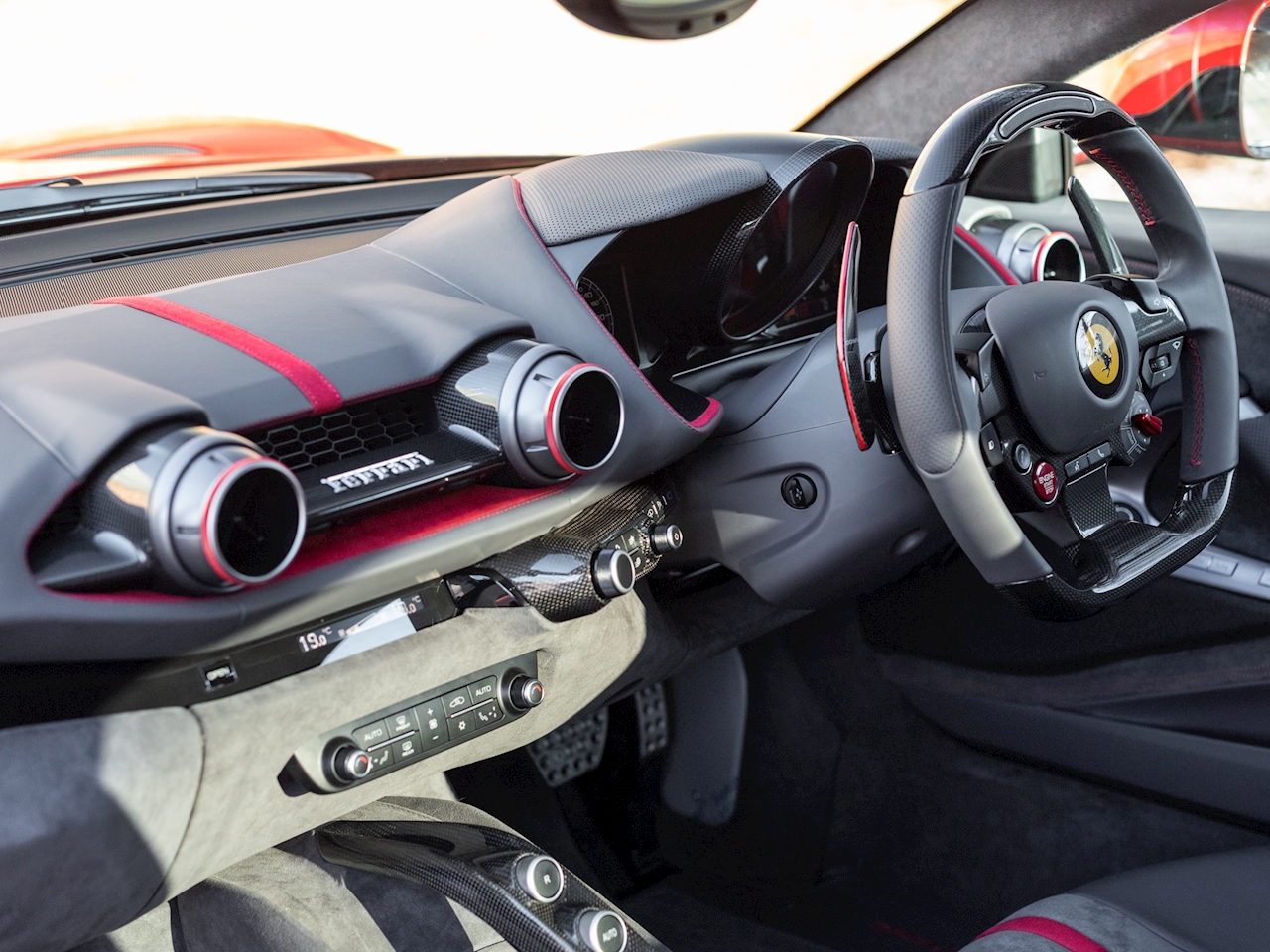 2019 Ferrari 812 Superfast, 5/8