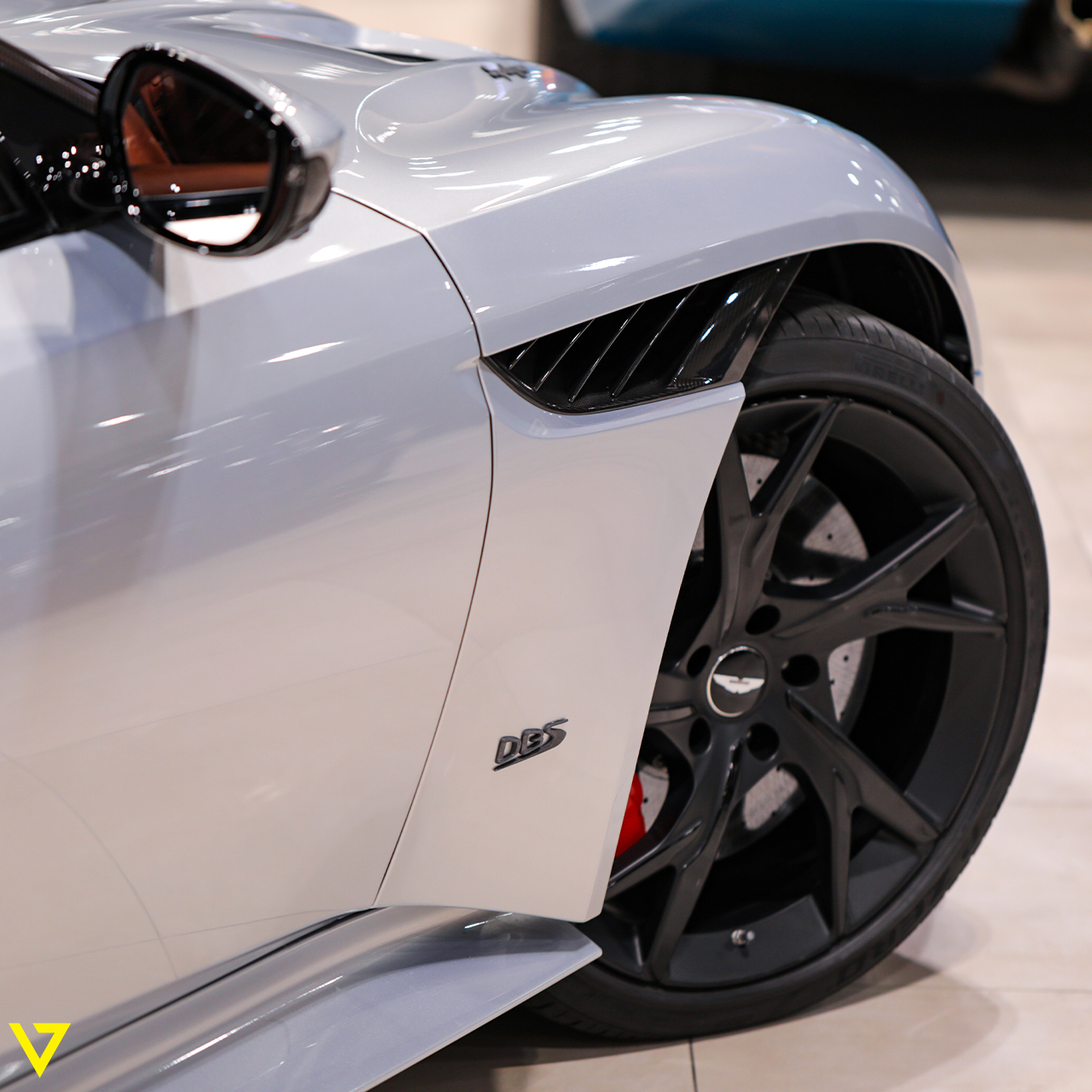 2019 Aston Martin DBS Superleggera, 10/14