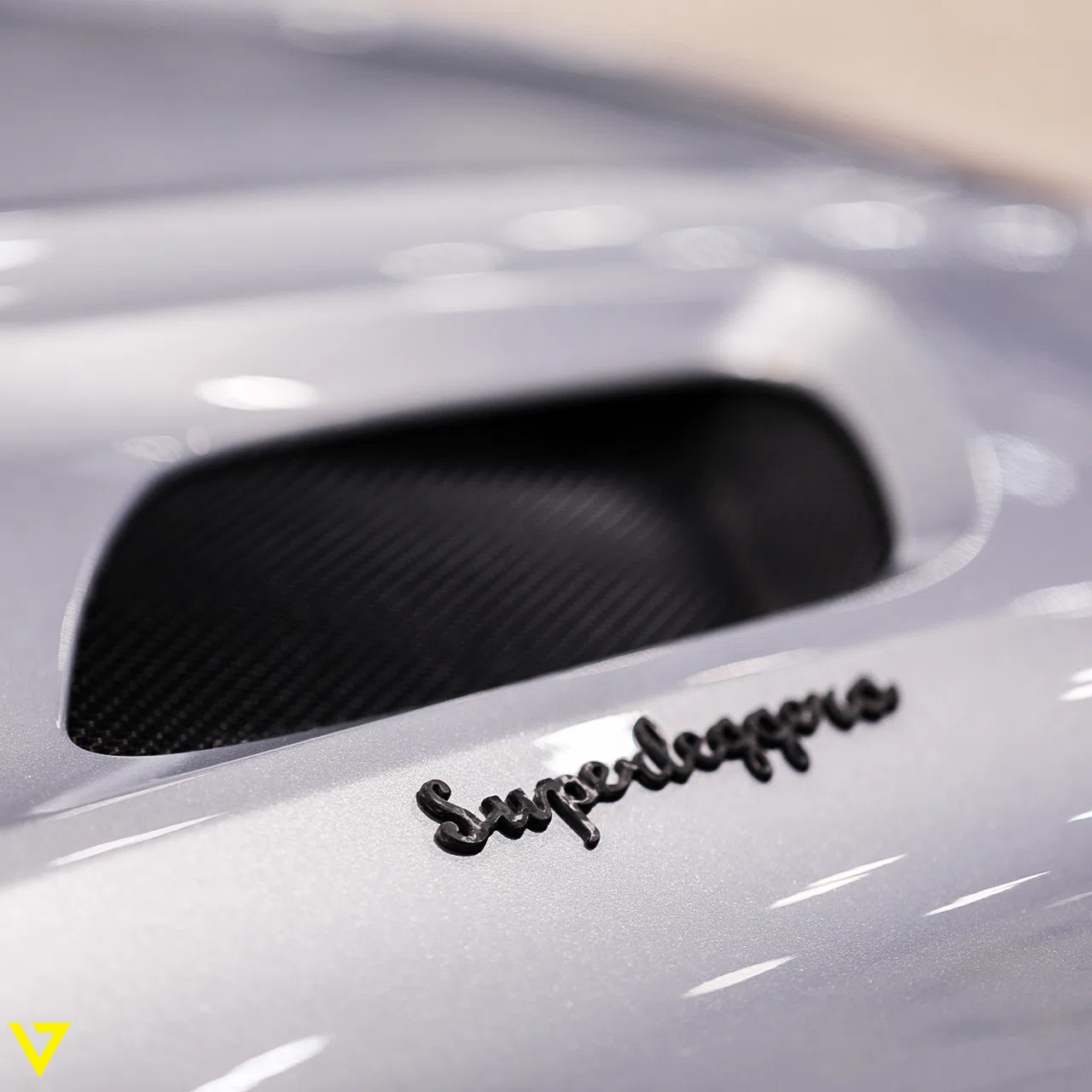 2019 Aston Martin DBS Superleggera, 11/14
