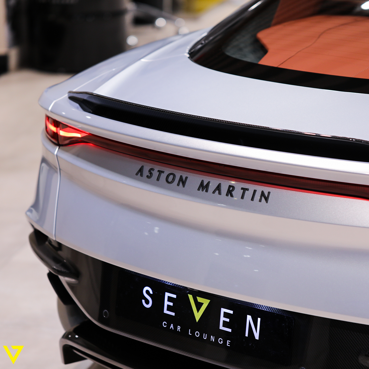2019 Aston Martin DBS Superleggera, 12/14