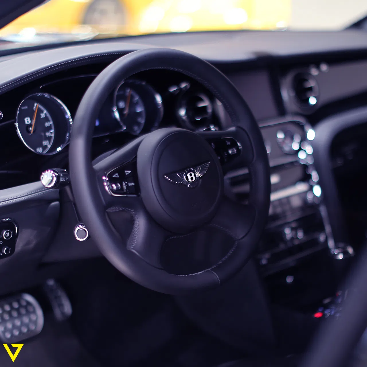 2017 Bentley Mulsanne interior, Leather Black
