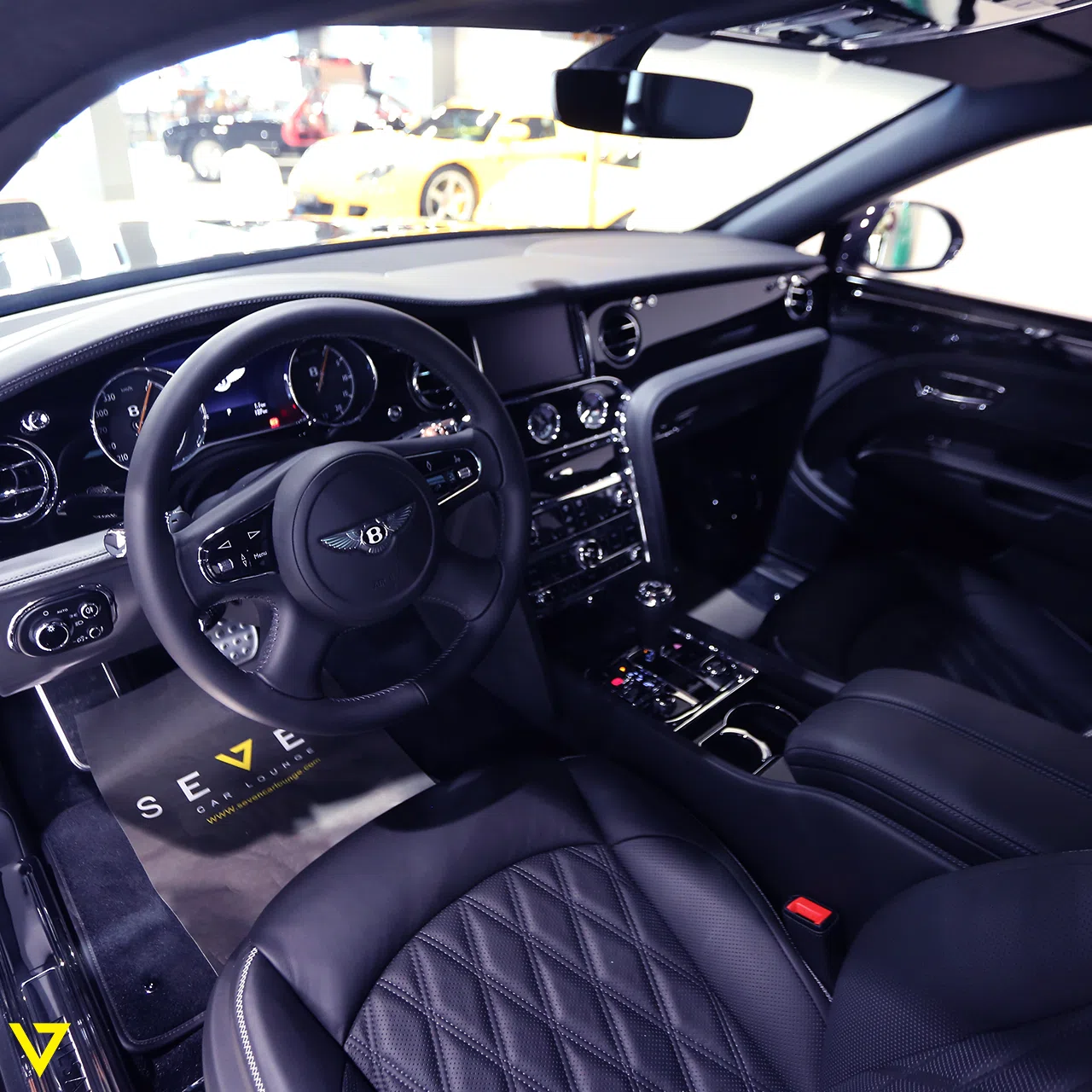 2017 Bentley Mulsanne interior, dashboard, Leather Black