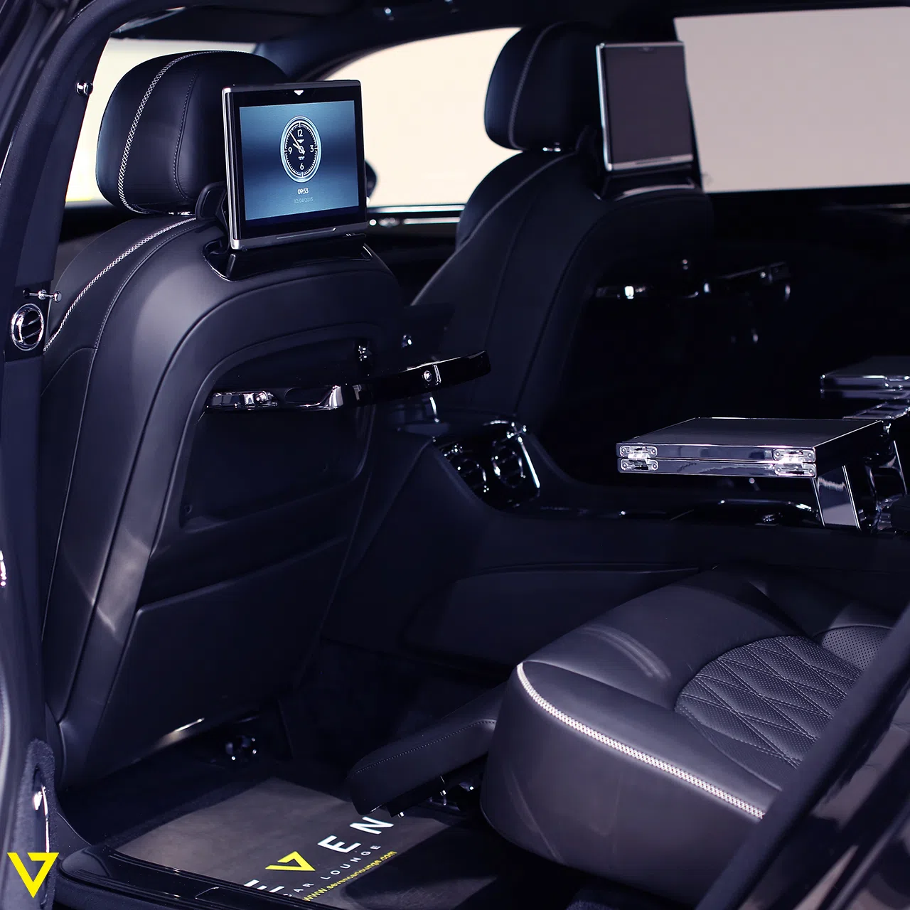 2017 Bentley Mulsanne interior, seats, Leather Black