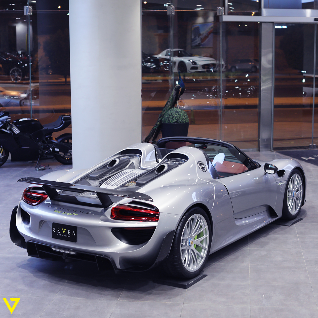 2015 Porsche 918 Spyder, 2/9