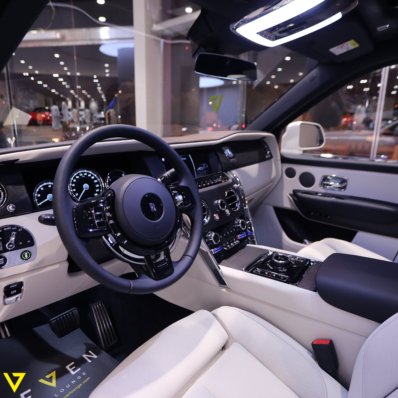 2019 Rolls-Royce Cullinan, 3/17
