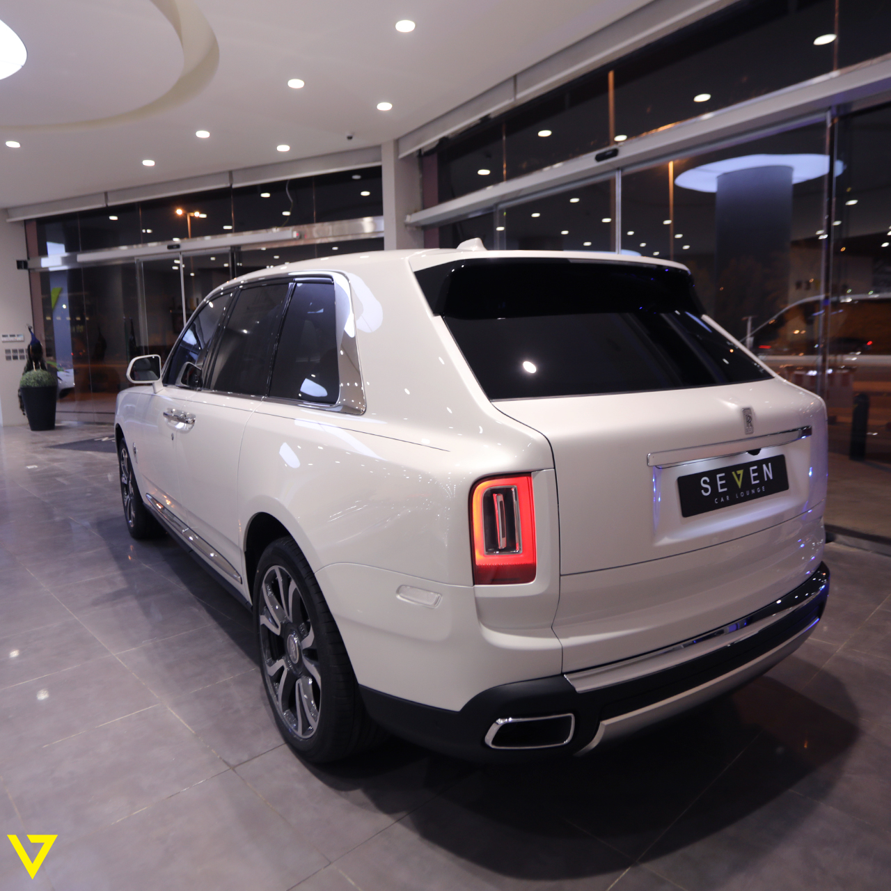 2019 Rolls-Royce Cullinan, 15/17