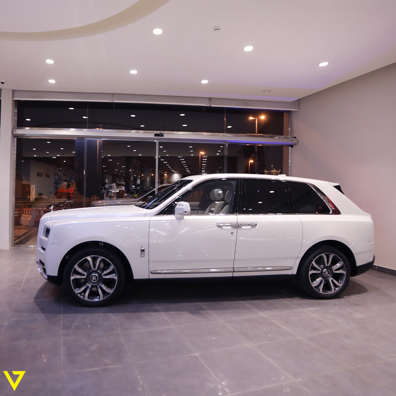 2019 Rolls-Royce Cullinan, 16/17