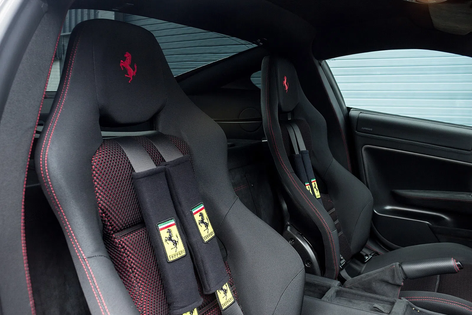 2011 Ferrari 599 GTO interior, seats, Nero & Rosso