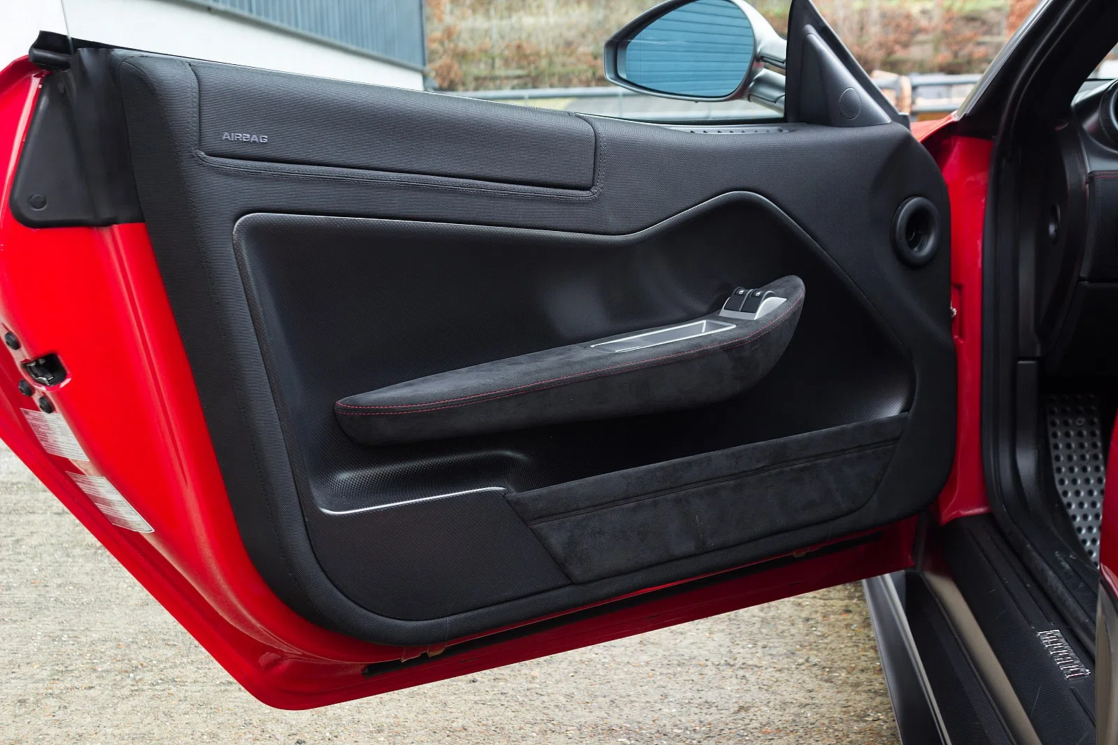 2011 Ferrari 599 GTO interior, door panel, Nero & Rosso