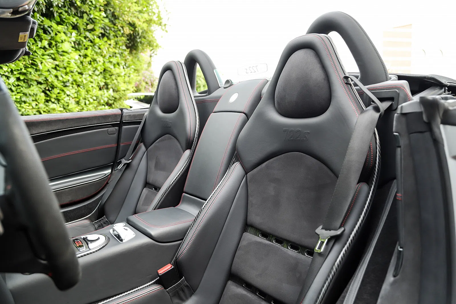 2013 Mercedes-Benz SLR 722S McLaren interior, seats