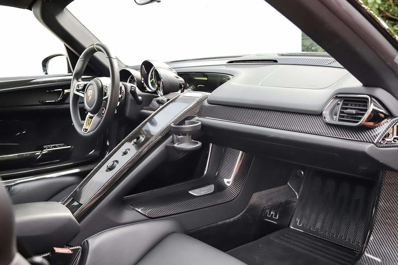 2018 Porsche 918 Spyder Weissach Package interior, dashboard, Leather Black