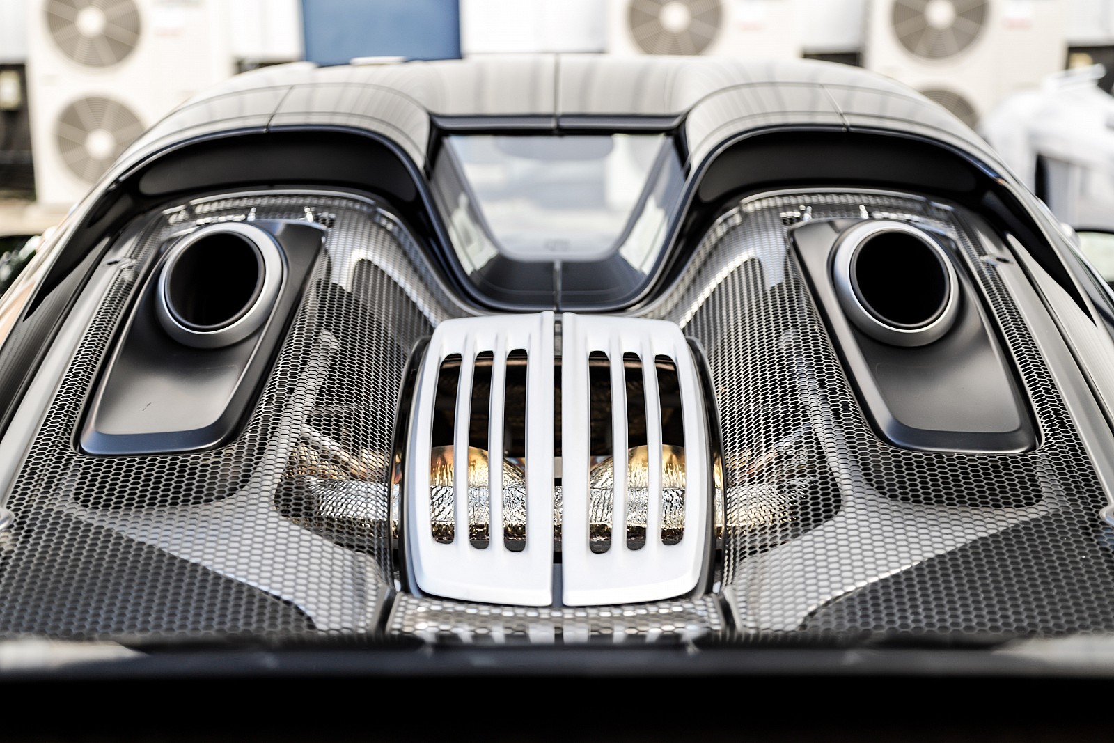 2018 Porsche 918 Spyder Weissach Package, 13/20