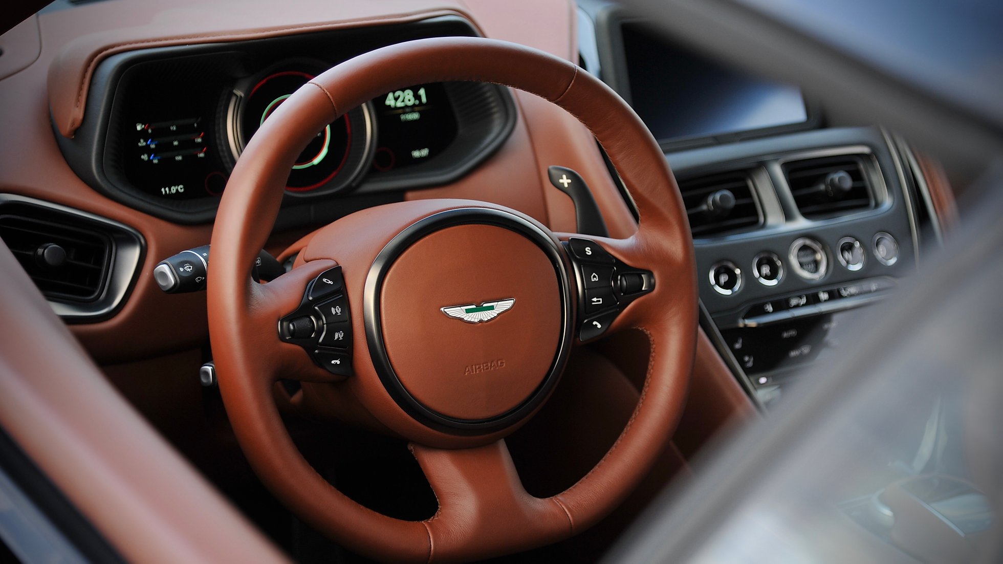 2018 Aston Martin DB11, 5/14