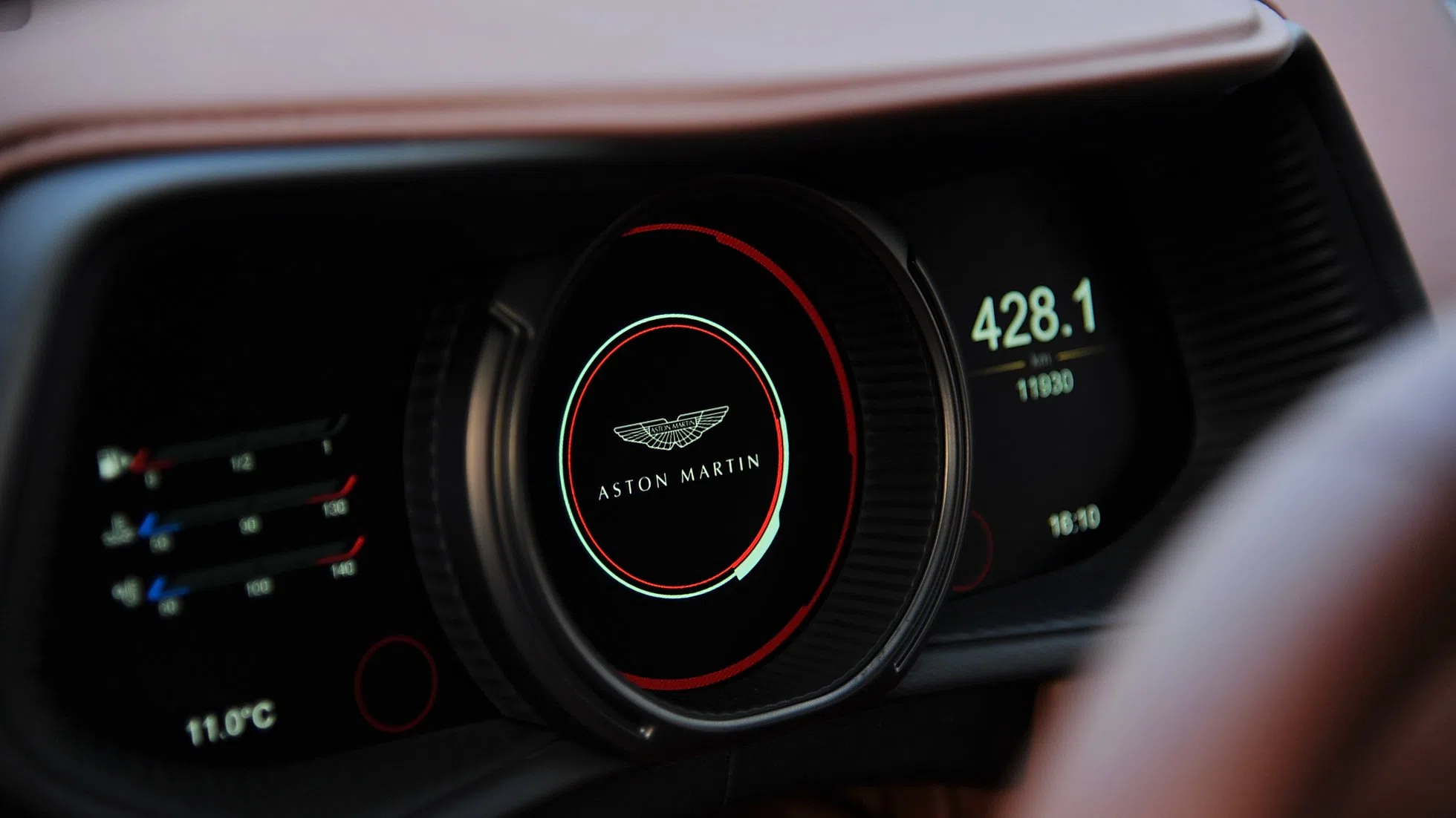 2018 Aston Martin DB11 interior, Chesnut Tan