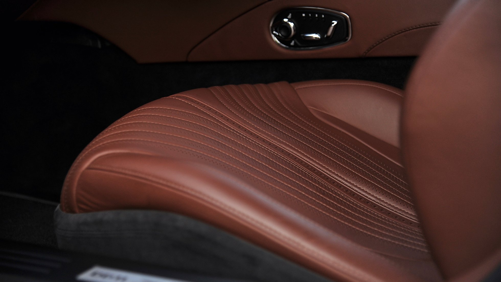 2018 Aston Martin DB11, 10/14