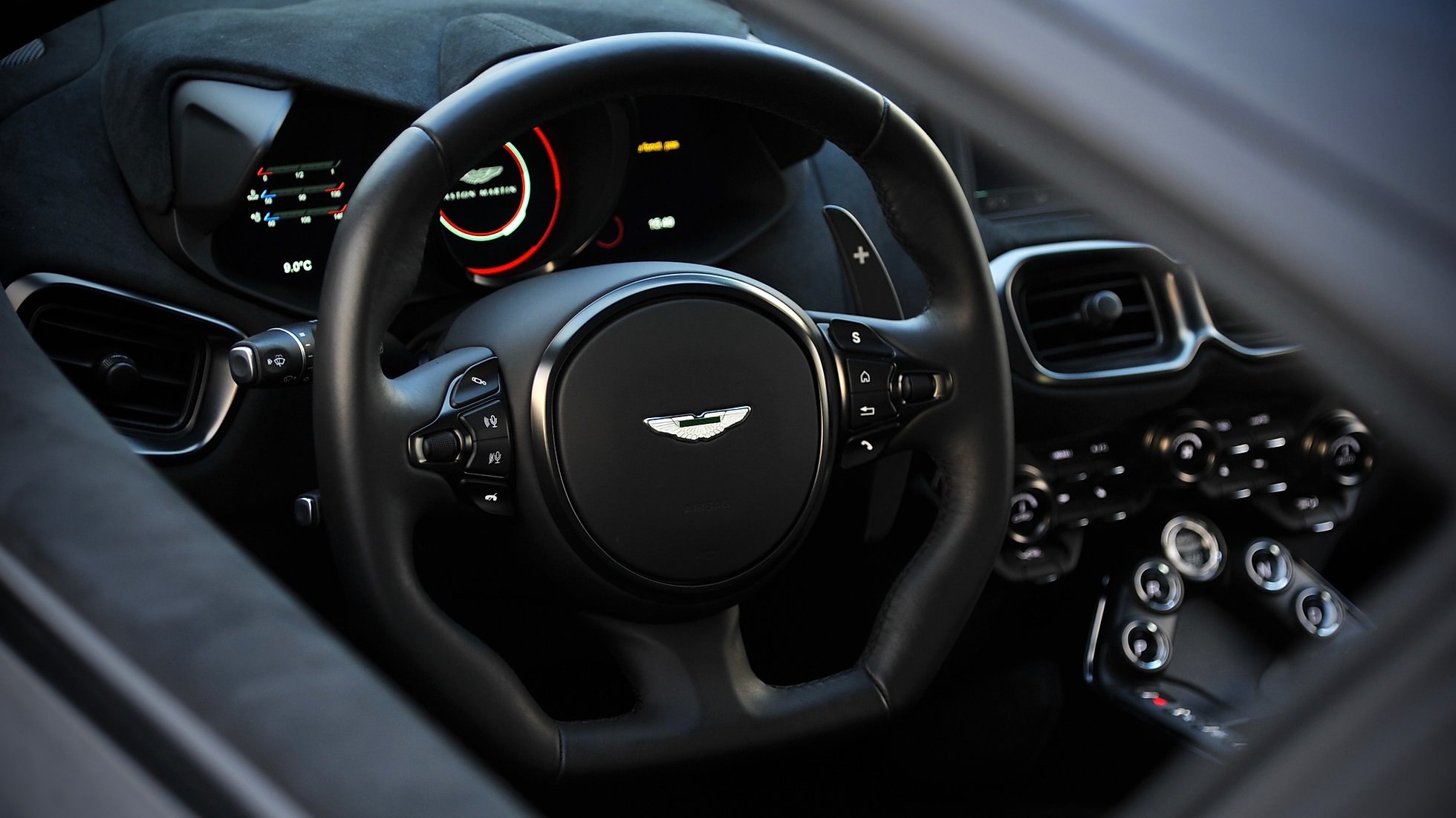 2019 Aston Martin Vantage, 7/15