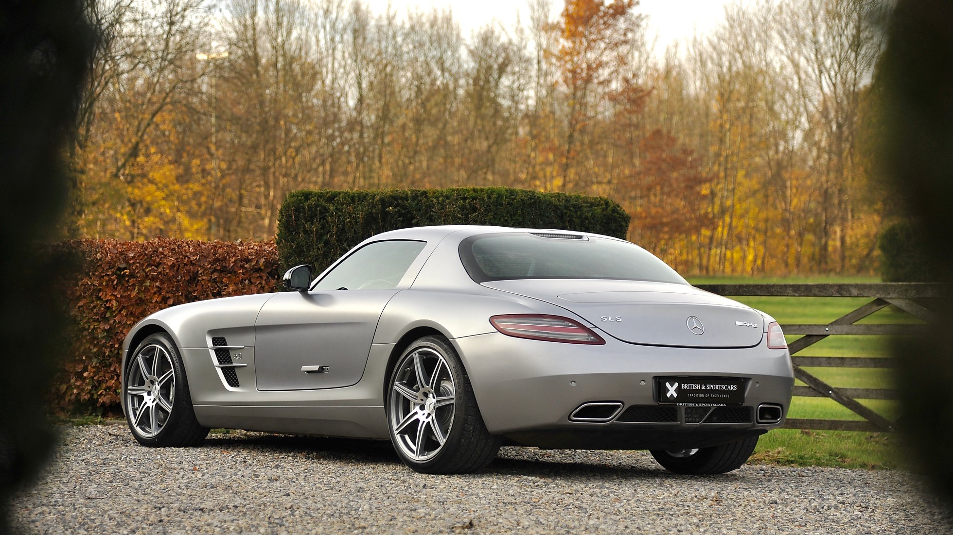 2010 Mercedes-Benz SLS AMG, 2/15