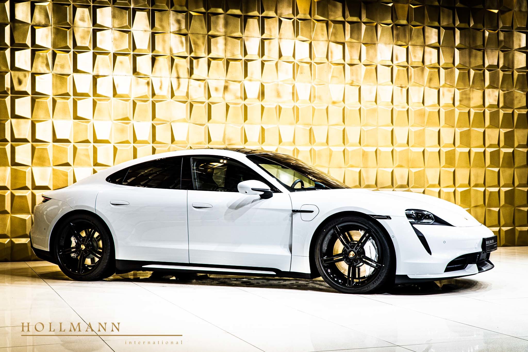 2020 Porsche Taycan Turbo, 22/23