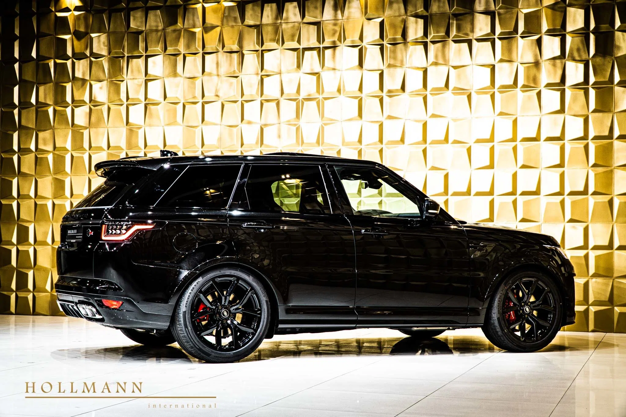 2020 Land Rover Range Rover Sport 5.0 V8 SVR for sale, exterior, Santorini Black